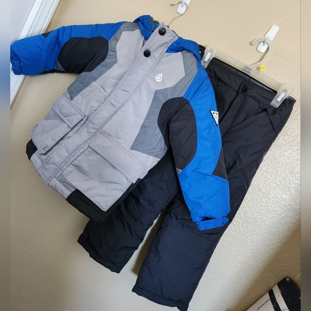 London Fog Boy's Snow Pants and Jacket Set, Size 4